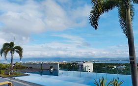 Mactan Newtown Condo With Free Airport Pickup